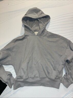 Abercrombie Women’s Gray Hooded cropped Pullover Sweatshirt